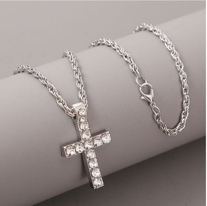 Collar con colgante de cruz LuxuryGlow - Cadena de cuerda estilo punk hip hop para mujer y hombre | Joyería de aleación de plata