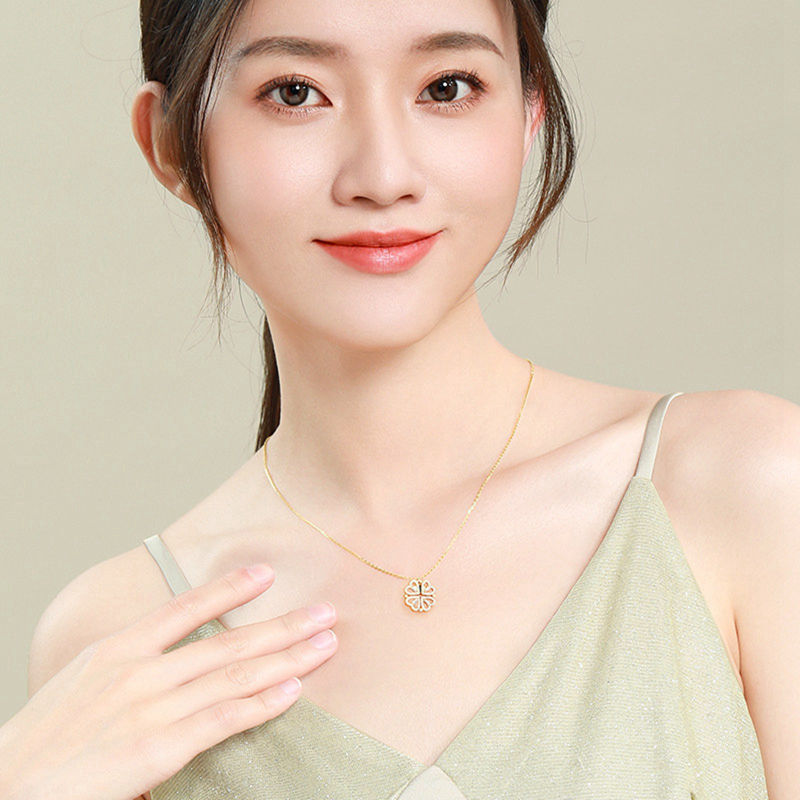 Retro Magnetic Folding Heart Shaped Four Leaf Clover Pendant Necklace Women Love Clavicle Chain Gifts Openable Choker Jewelry - LUXURY GLOW