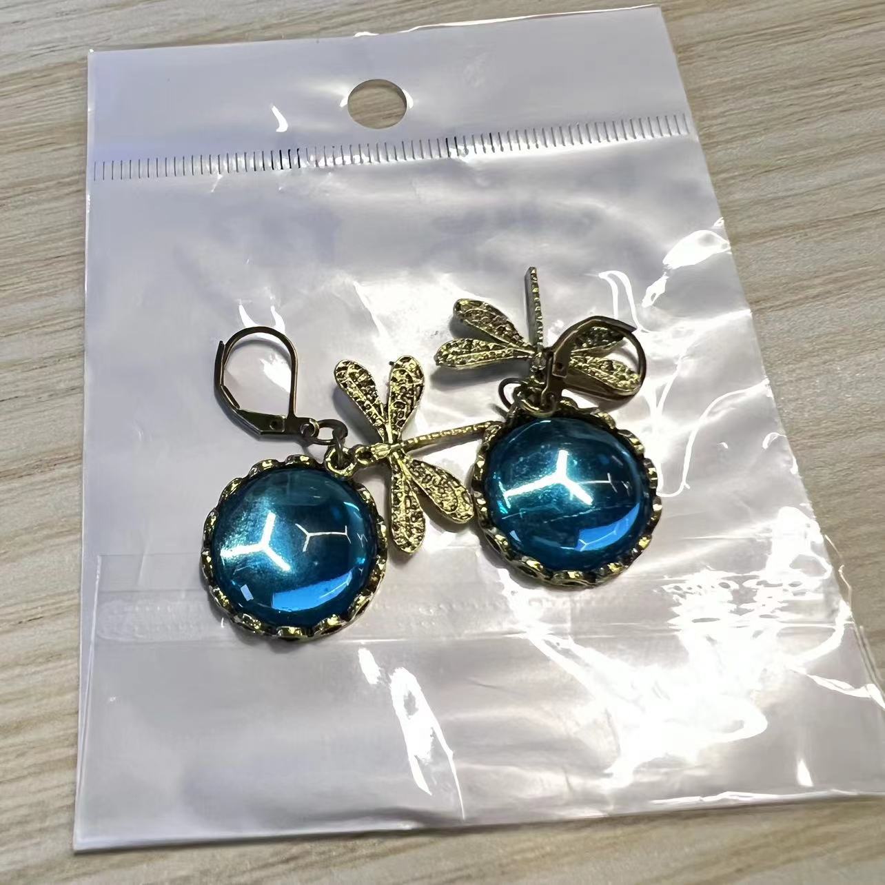 Pendientes colgantes de libélula vintage LuxuryGlow: joyería bohemia de chakras con piedra lunar para mujer