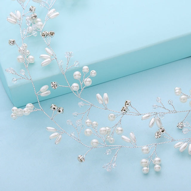 Enredadera nupcial de perlas de cristal LuxuryGlow: elegante tocado largo para boda