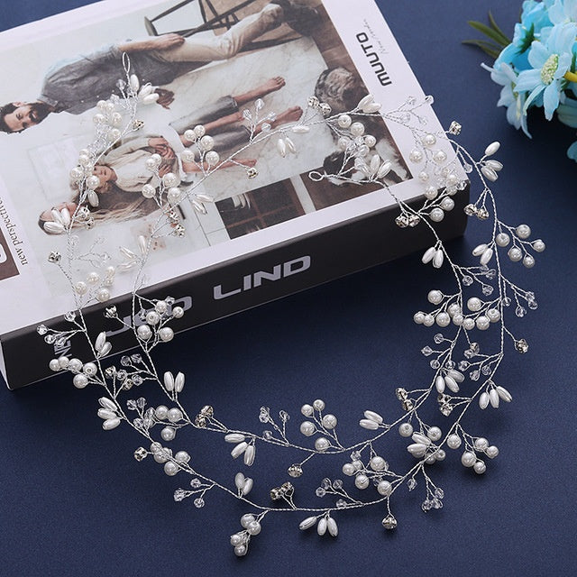 Enredadera nupcial de perlas de cristal LuxuryGlow: elegante tocado largo para boda