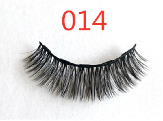 LuxuryGlow Magnetic False Eyelashes – Natural Look with Cotton Stem (1 Pair)