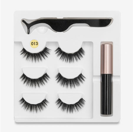 LuxuryGlow Magnetic False Eyelashes – Natural Look with Cotton Stem (1 Pair)