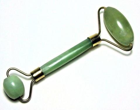 LuxuryGlow Natural Jade Facial Roller – Rejuvenating Beauty Massage Tool