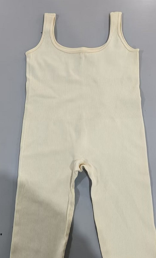 Camiseta sin mangas con tirantes y mallas de LuxuryGlow para mujer: mezcla de elastano, manga larga y botones.