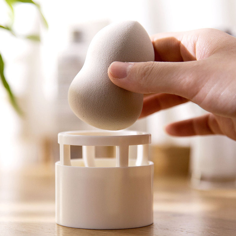 LuxuryGlow Heart-Shaped Beauty Egg Stand – Dustproof Cosmetic Sponge Holder