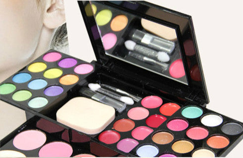 LuxuryGlow 3-Layer All-in-One Makeup Box – Eyeshadow, Blush, Lipstick & More