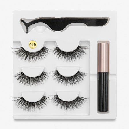 LuxuryGlow Magnetic False Eyelashes – Natural Look with Cotton Stem (1 Pair)