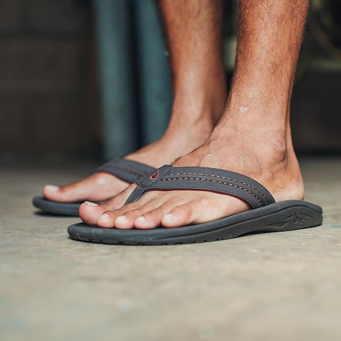 OLUKAI Hokua Men’s Beach Sandals | Quick-Dry Flip-Flops with Wet Grip Rubber & Comfort Footbed