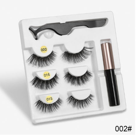 LuxuryGlow Magnetic False Eyelashes – Natural Look with Cotton Stem (1 Pair)