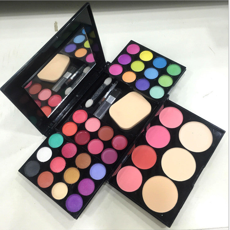 LuxuryGlow 3-Layer All-in-One Makeup Box – Eyeshadow, Blush, Lipstick & More