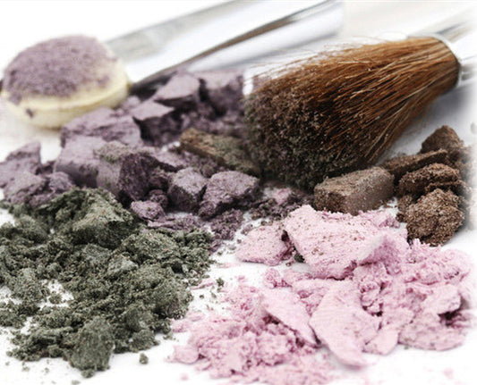 LuxuryGlow 94-Color Makeup Artist Kit – Eyeshadow, Lipstick, Concealer & More in One Case