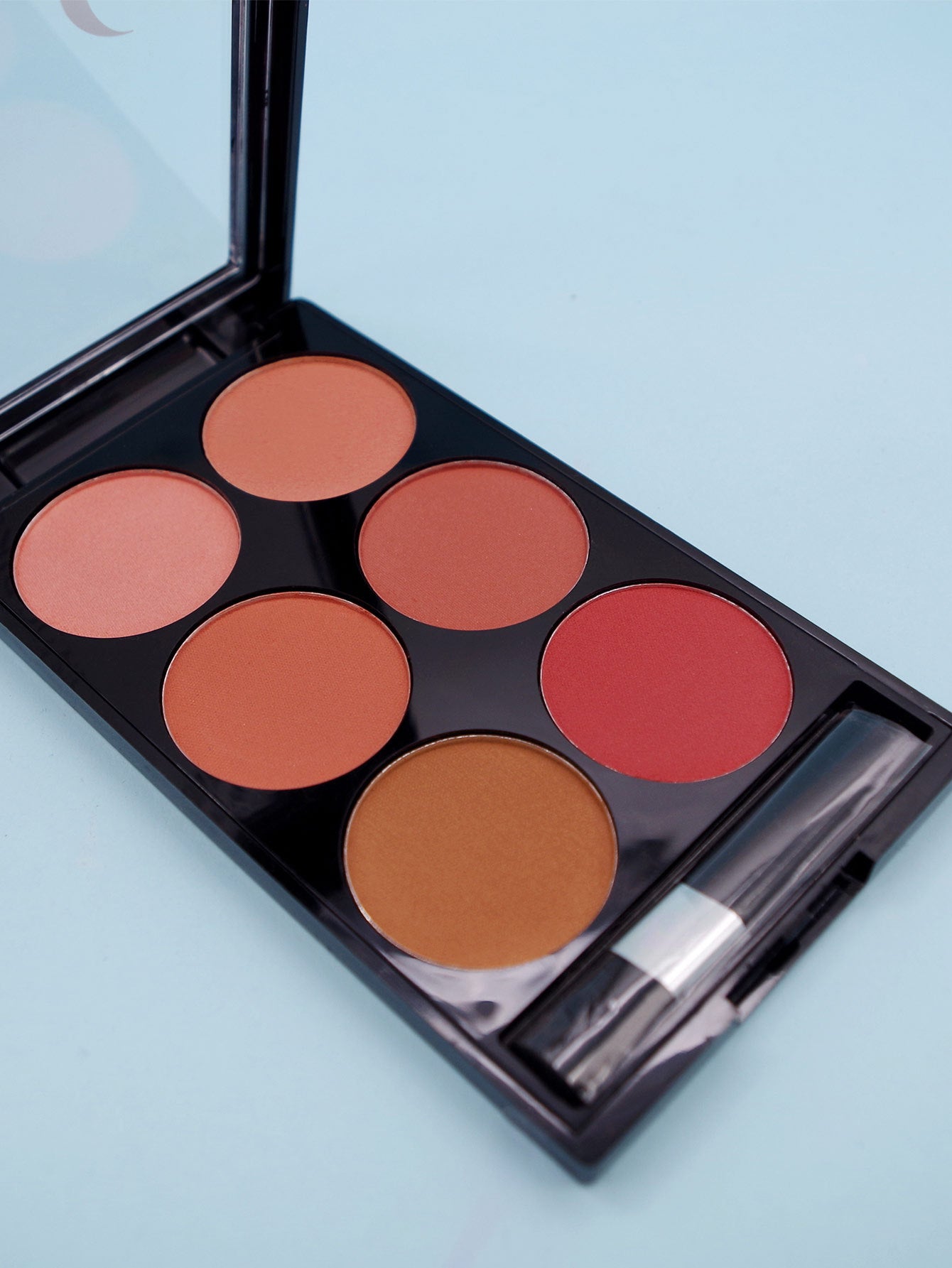 LuxuryGlow 6-Color Blush & Contour Palette – Multicolor Face Sculpting Makeup