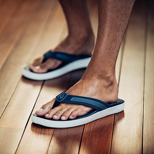 OLUKAI Leeward Men's Beach Sandals – Quick-Dry, Water-Friendly Flip Flops with Arch Support & All-Day Comfort