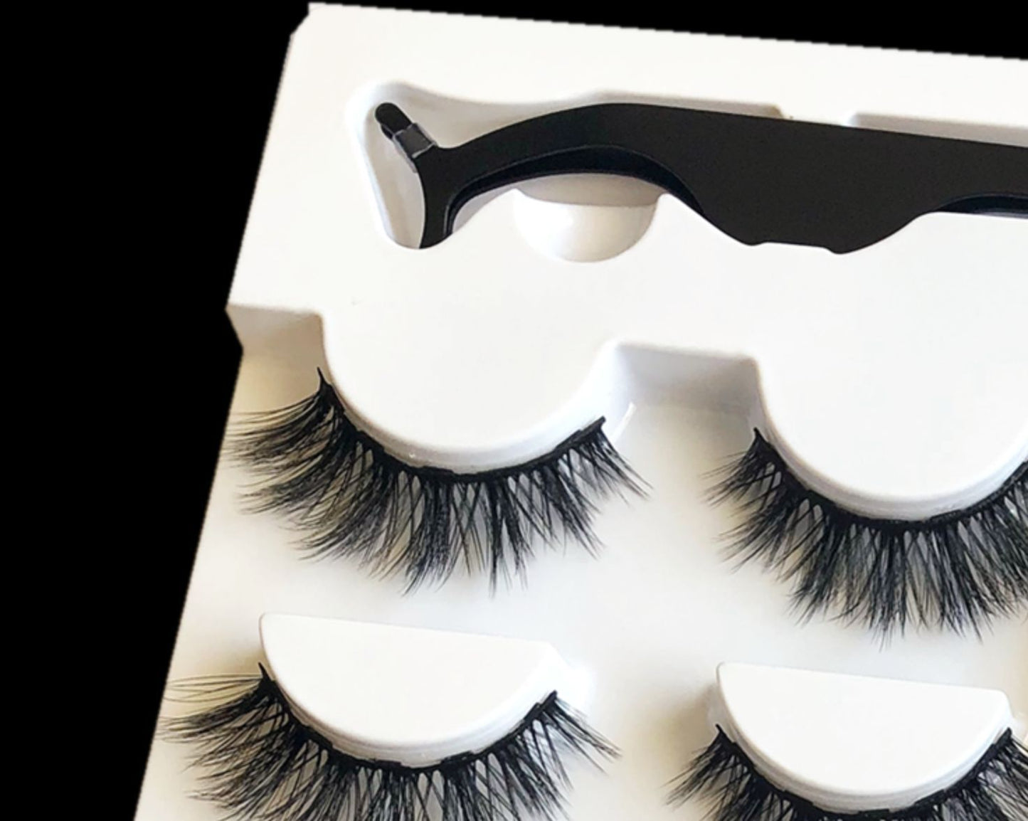 LuxuryGlow Magnetic False Eyelashes – Natural Look with Cotton Stem (1 Pair)