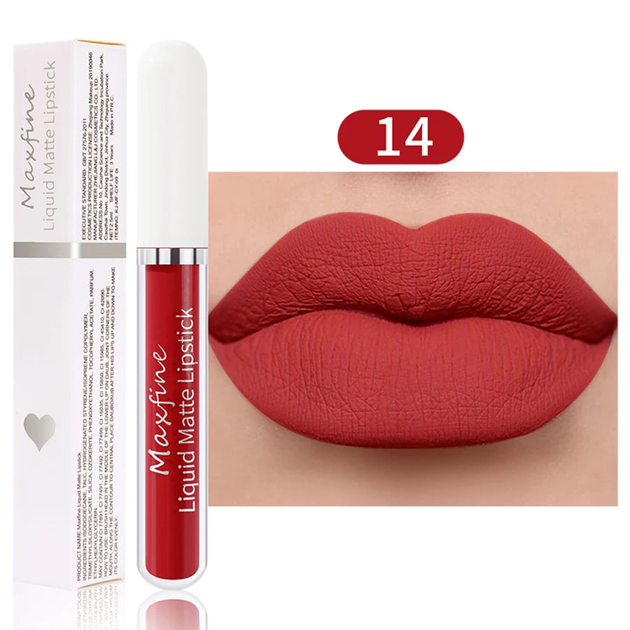 Lápiz labial líquido mate MAXFINE: alta pigmentación, resistente al agua y antiadherente.