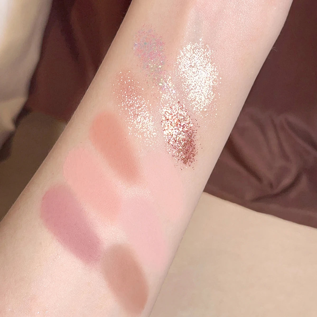 HISYI 10-Color Eyeshadow Palette – Matte, Shimmer & Glitter Waterproof Long-Lasting