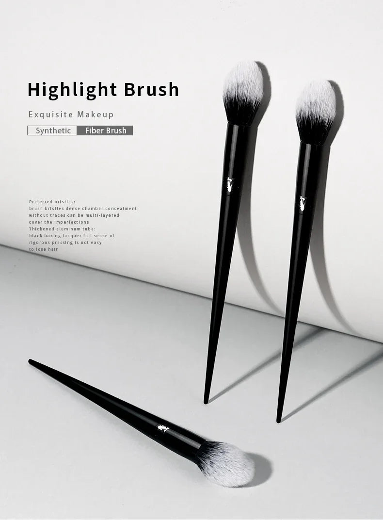 LuxuryGlow Soft Highlight Makeup Brush – Synthetic Fiber Bristles & Sleek Black Handle for Flawless Glow