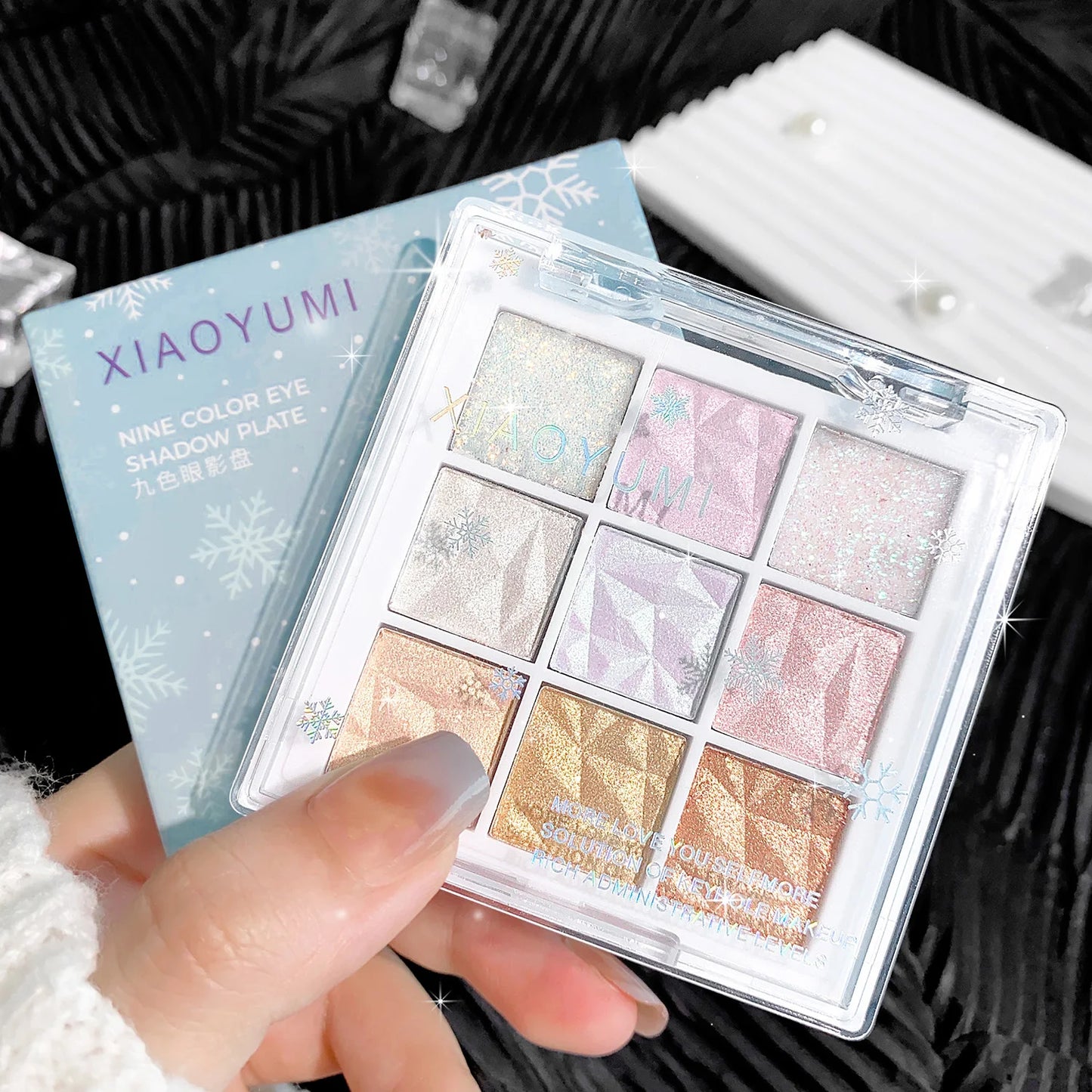 لوحة ظلال العيون اللامعة من LuxuryGlow، 9 ألوان، تدوم طويلًا، لامعة ومُشرقة