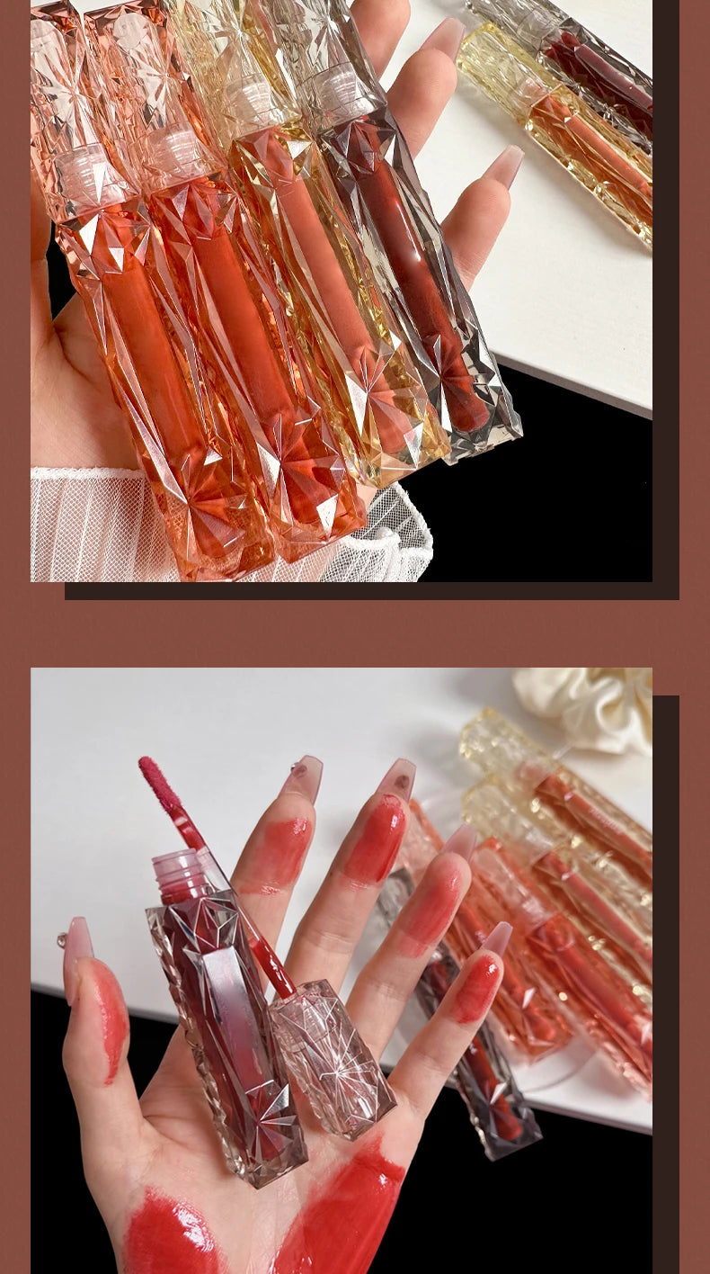 Brillo de labios MAXFINE Mirror: brillo transparente de larga duración, hidratante y resistente al agua con efecto halo.