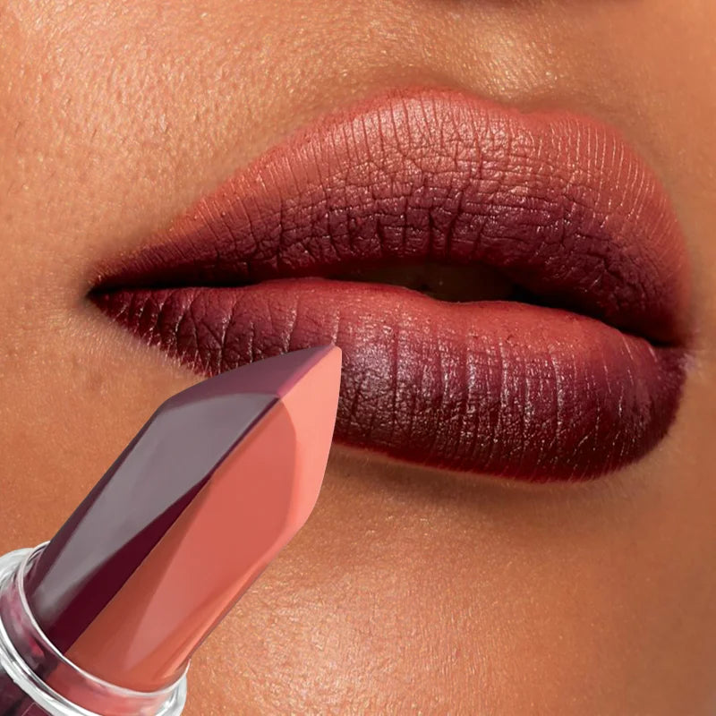 Lápiz labial y delineador de labios LuxuryGlow 2 en 1: mate, resistente al agua y de larga duración