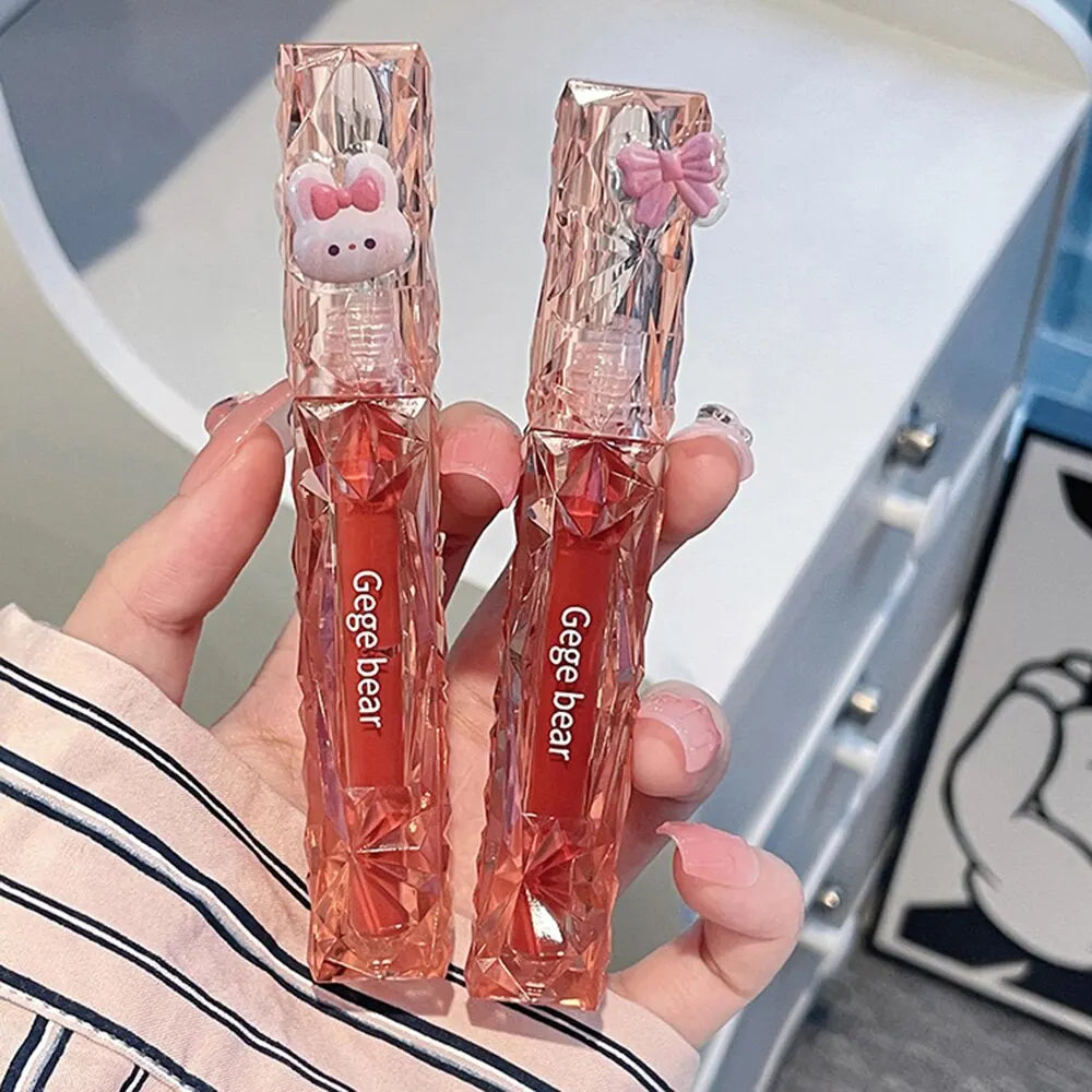 Brillo de labios Crystal Mirror de Gege Bear: hidratante, brillante y con volumen.