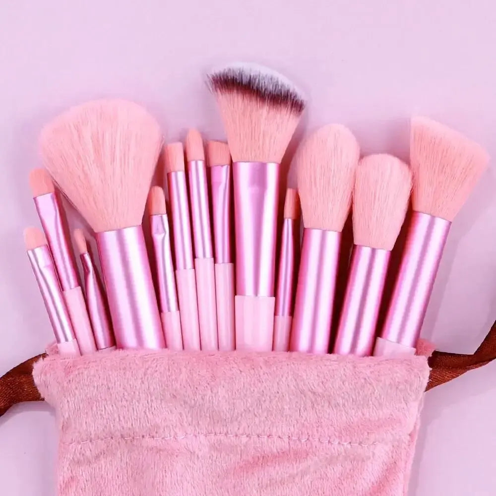 مجموعة فرش مكياج احترافية فاخرة من LuxuryGlow، مكونة من 16 قطعة - ألياف صوف ناعمة، وفرشاة كريم أساس وظلال عيون رقيقة