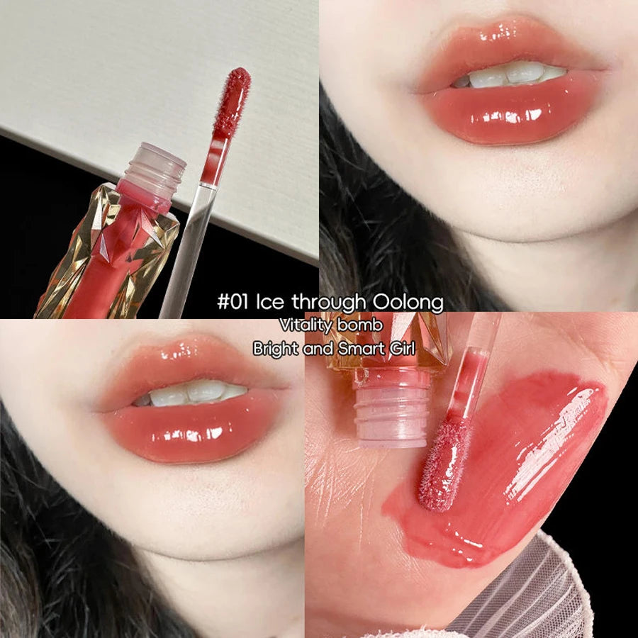 Brillo labial hidratante de larga duración MAXFINE: resistente al agua y con brillo que no se desvanece.