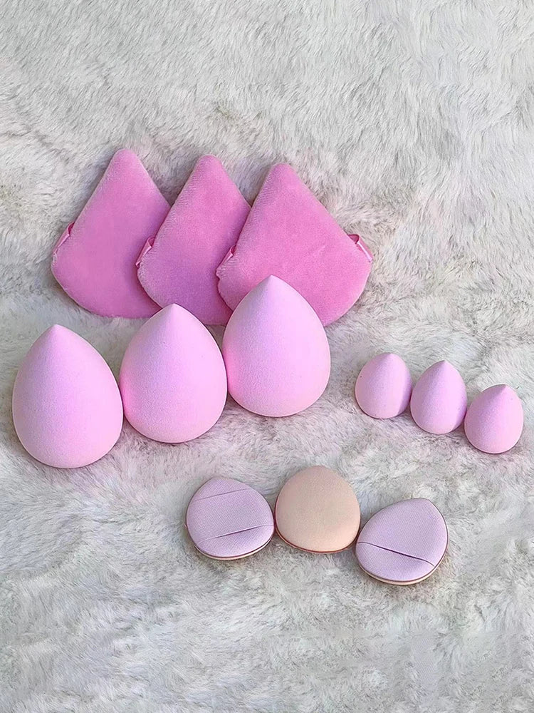 LuxuryGlow - Juego de 12 mini borlas para polvos y herramientas de maquillaje: suaves esponjas de aire sin látex para polvos sueltos y base.