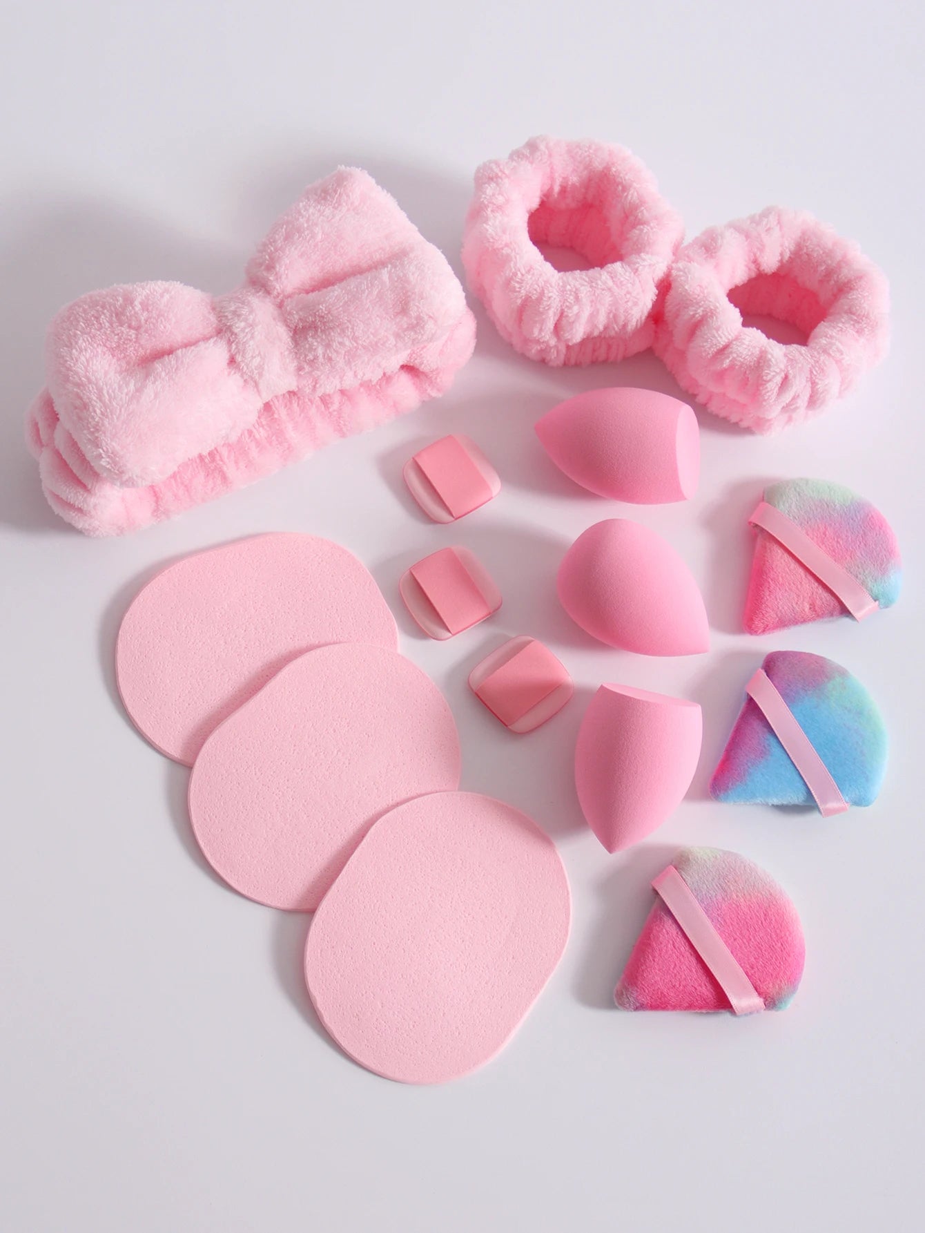 LuxuryGlow 15-Piece Makeup Sponge & Cosmetic Puff Set – Beauty Blender, Headband & Wristband