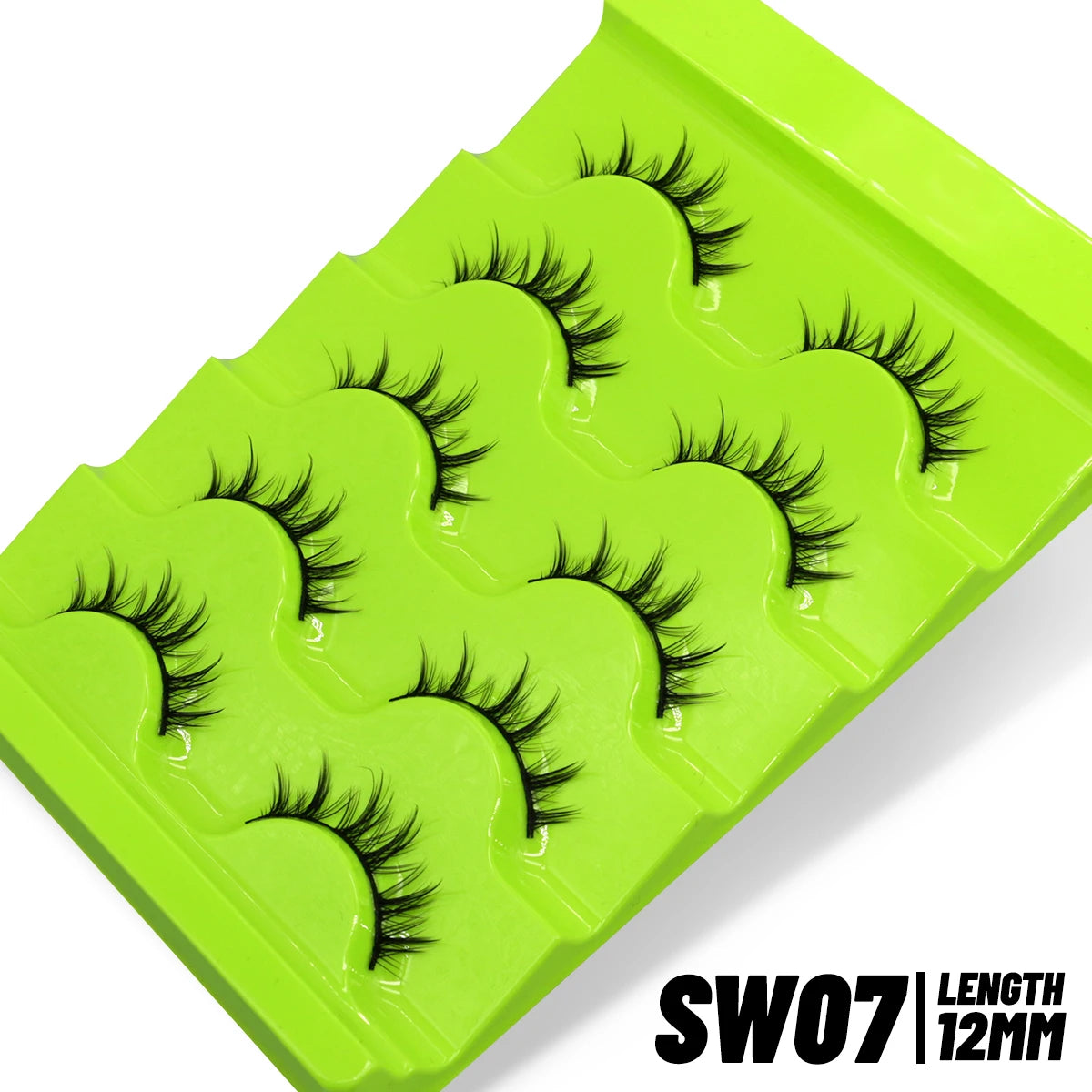 GROINNEYA Cat Eye Wispy Lashes – 5/6 Pairs Clear Band Natural 6D Eyelash Extensions