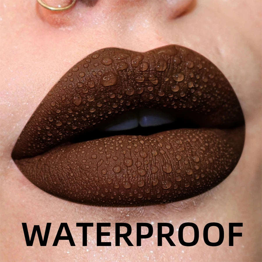 Brillo labial mate aterciopelado LuxuryGlow de 19 colores: labial líquido resistente al agua y de larga duración.