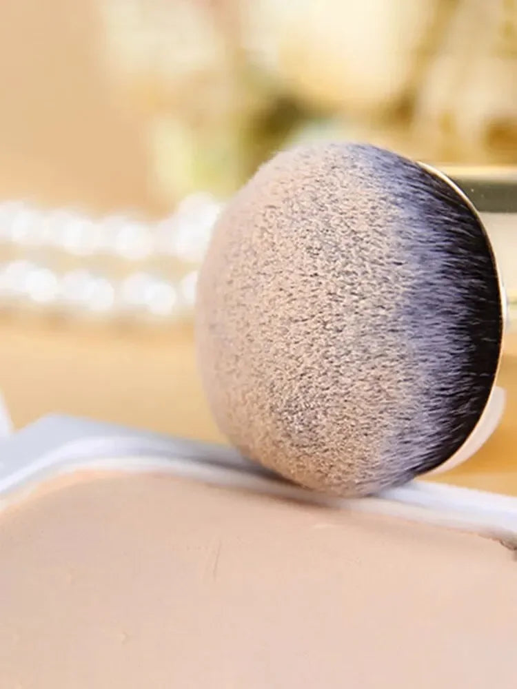 LuxuryGlow Mushroom Head Foundation Brush – Seamless, Streak-Free BB Cream Applicator