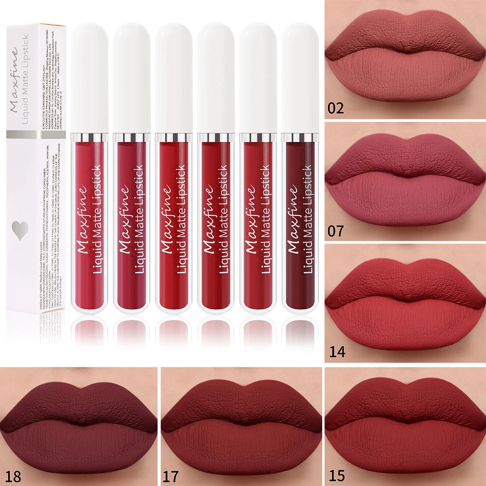 Lápiz labial líquido mate MAXFINE: alta pigmentación, resistente al agua y antiadherente.