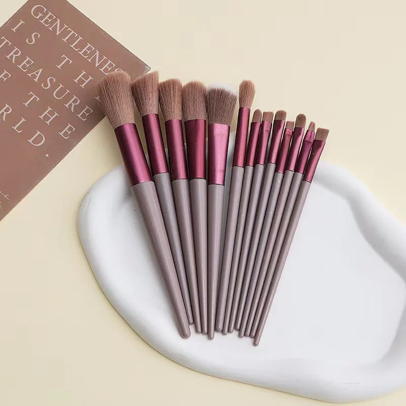 LuxuryGlow - Juego de 13 brochas de maquillaje ultrasuaves con mango de bambú para base, sombra de ojos, labios y rubor | Kit profesional completo
