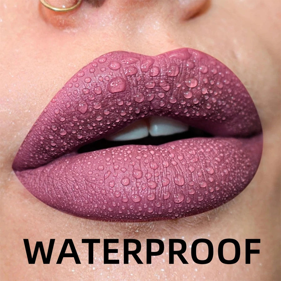 Brillo labial mate aterciopelado LuxuryGlow de 19 colores: labial líquido resistente al agua y de larga duración.