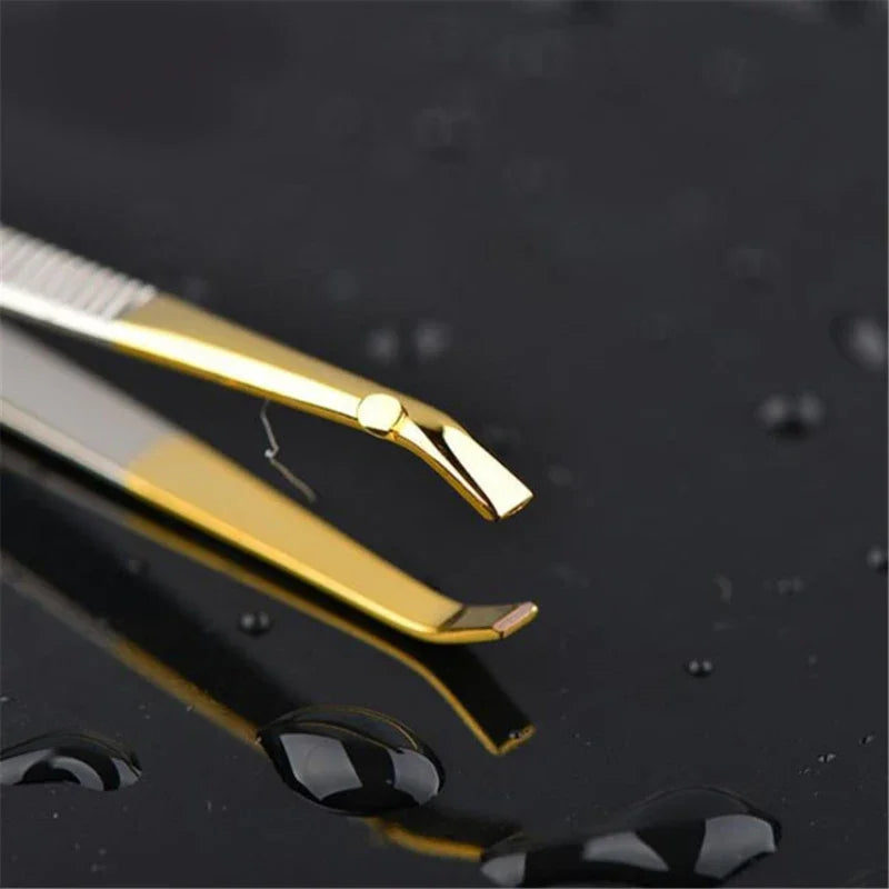 ملقط حواجب من الفولاذ المقاوم للصدأ من LuxuryGlow - أداة إزالة الشعر بطرف مائل