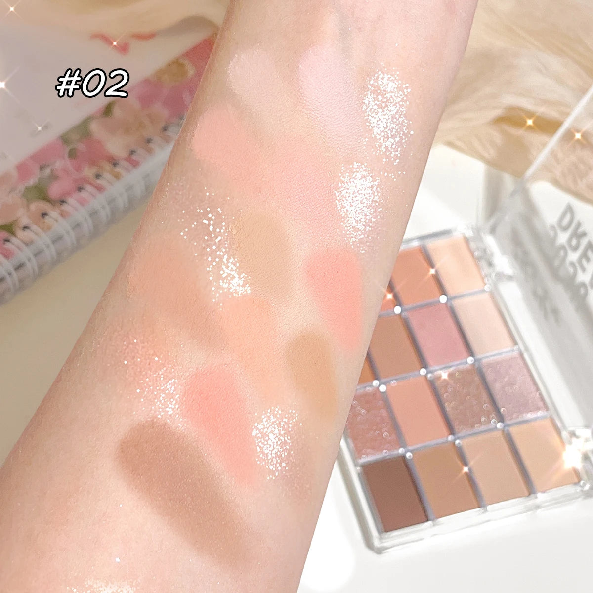 Luxury Glow 16-Color Eyeshadow Palette – Matte & Shimmer Earth Tones, Long-Lasting & Waterproof