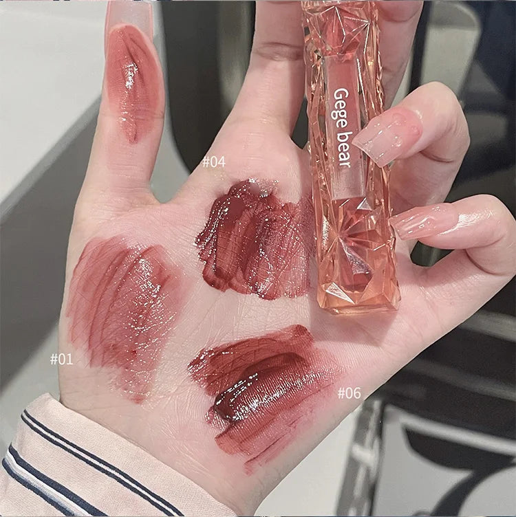 Brillo de labios Crystal Mirror de Gege Bear: hidratante, brillante y con volumen.