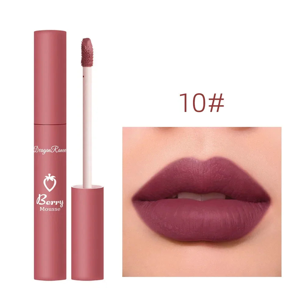 Brillo de labios mate nude LuxuryGlow: 12 colores aterciopelados, resistente al agua y de larga duración.