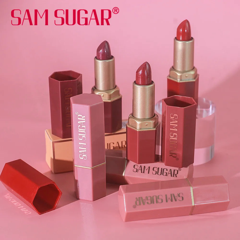 Barra de labios Luxury Gold Bar: brillo mate aterciopelado para un color suave y duradero (1 unidad)