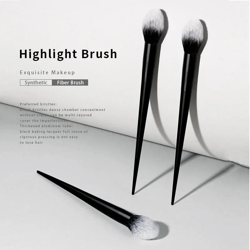 LuxuryGlow Soft Highlight Makeup Brush – Synthetic Fiber Bristles & Sleek Black Handle for Flawless Glow