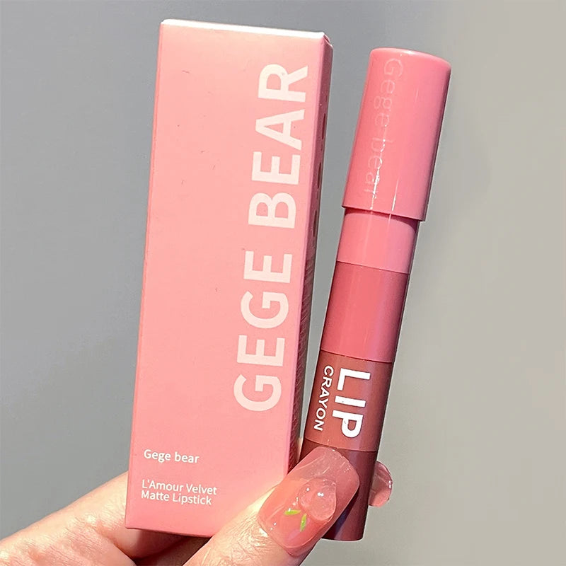 Lápiz labial LuxuryGlow Matte Velvet Mist de 4 colores: resistente al agua, duradero e hidratante.