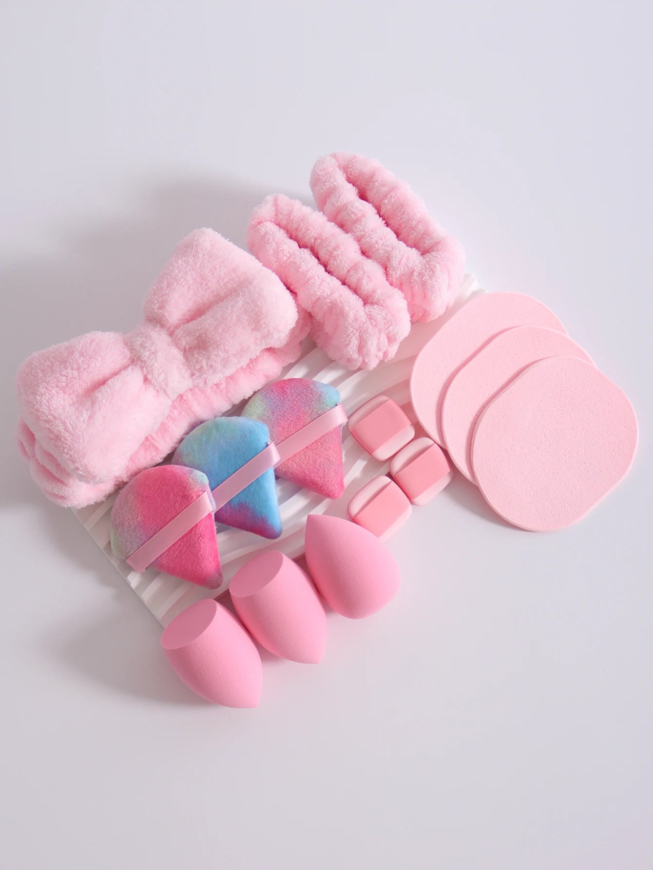 LuxuryGlow 15-Piece Makeup Sponge & Cosmetic Puff Set – Beauty Blender, Headband & Wristband