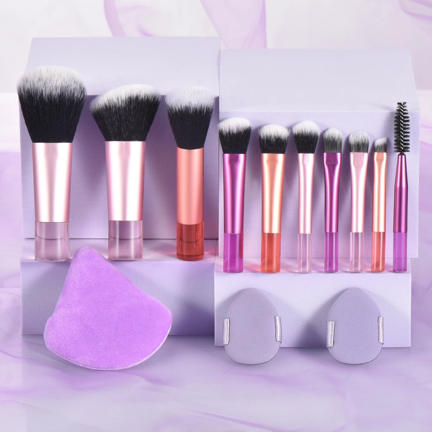 مجموعة فرش مكياج صغيرة من LuxuryGlow، 10 ألوان، مجموعة سفر محمولة مع إسفنجة وأدوات