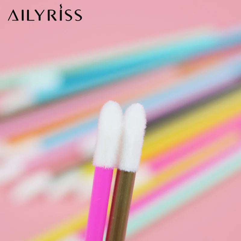 LuxuryGlow 100 Pcs Disposable Lip Applicators — Lint-Free Lipstick Tester Wands