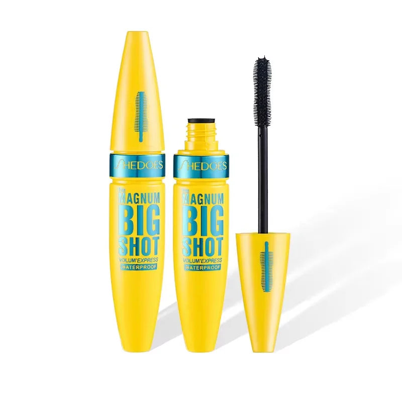 Máscara de pestañas alargadora LuxuryGlow resistente al agua: resistente a las manchas, densa y de larga duración.