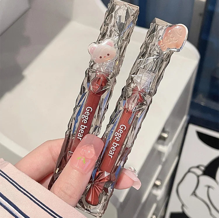 Brillo de labios Crystal Mirror de Gege Bear: hidratante, brillante y con volumen.