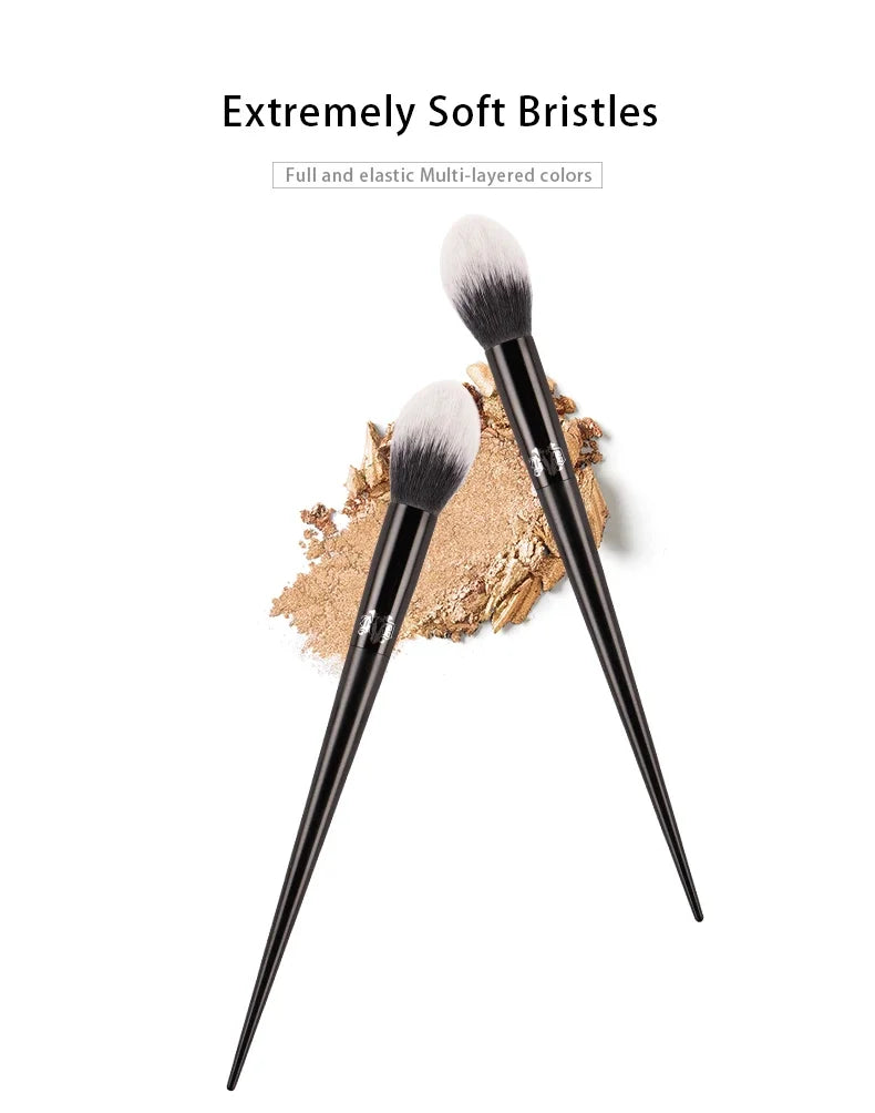 LuxuryGlow Soft Highlight Makeup Brush – Synthetic Fiber Bristles & Sleek Black Handle for Flawless Glow