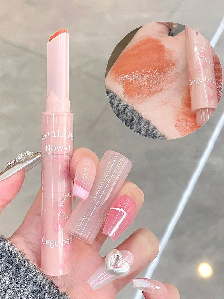 Lápiz labial Gege Bear Honey: labial hidratante en gelatina con acabado brillante.